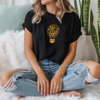 T-shirt "Be the Light" 100% Algodão Premium 190g - Coleção Floral