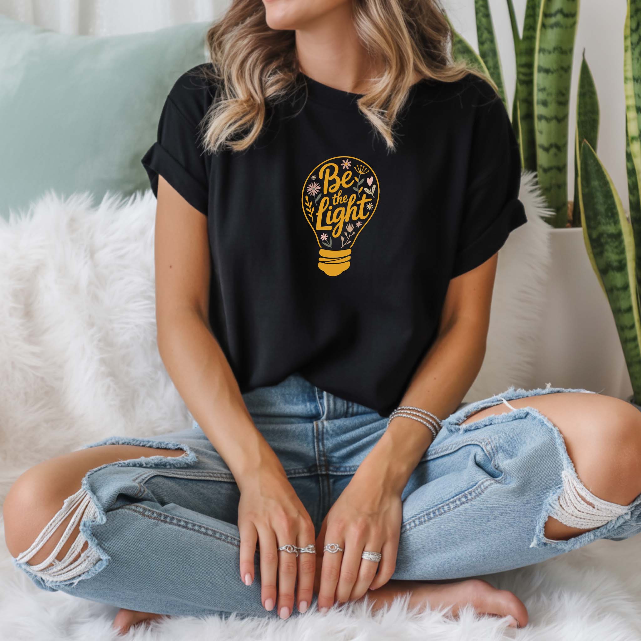 T-shirt "Be the Light" 100% Algodão Premium 190g - Coleção Floral