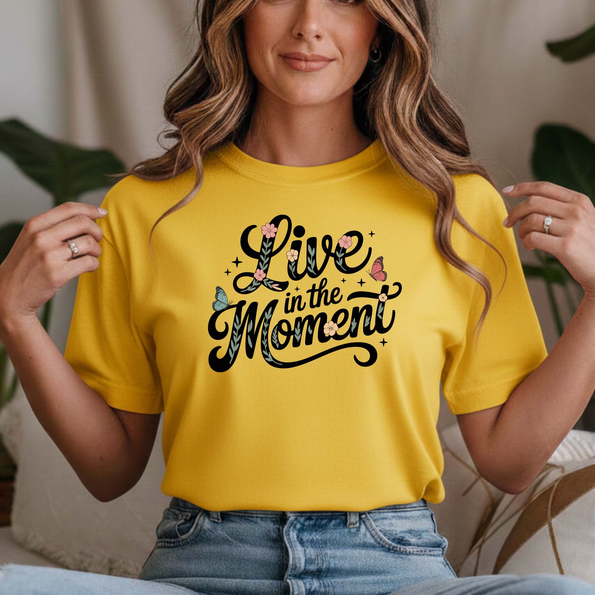 T-shirt Floral "Live in the Moment" 100% Algodão Premium 190g