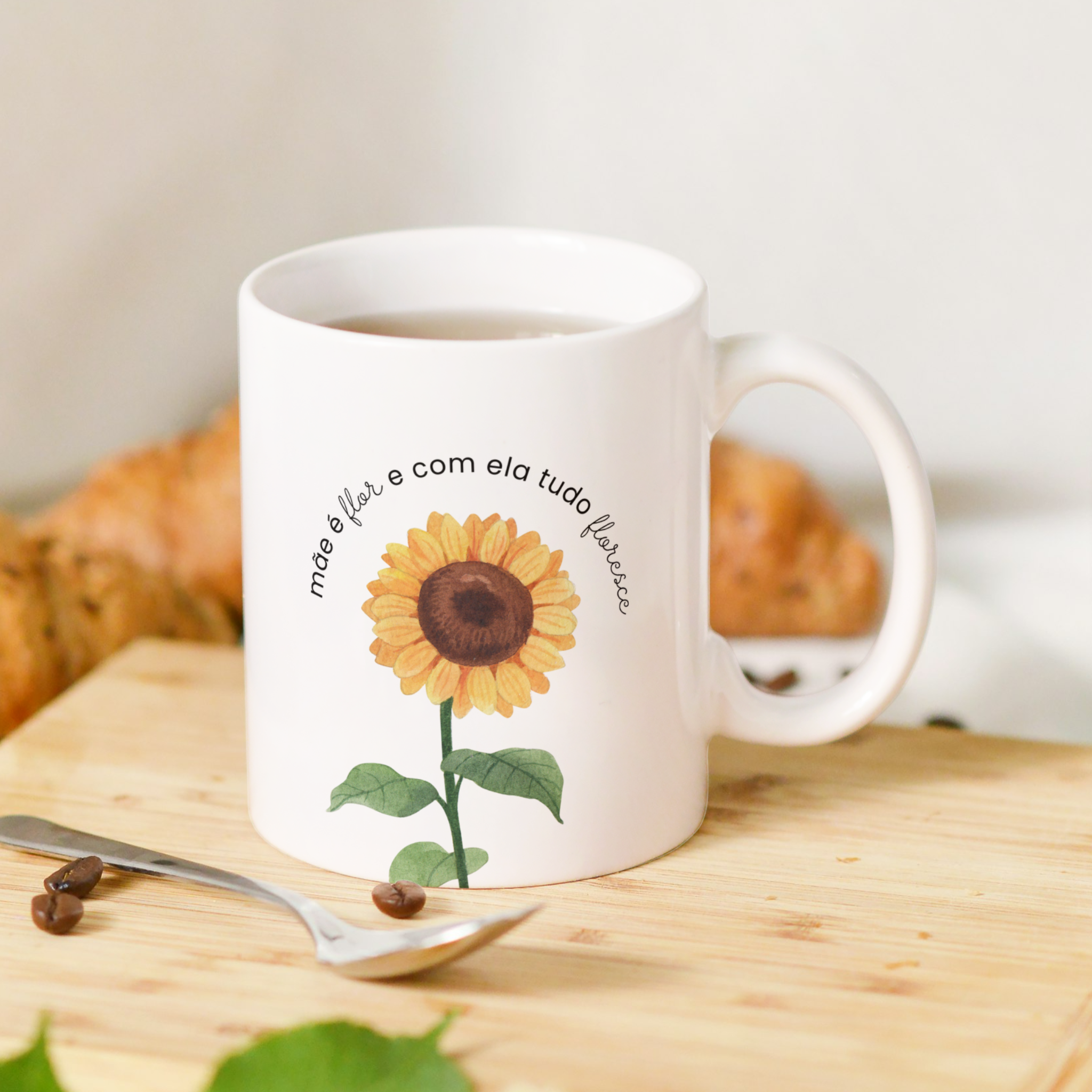 Caneca Dia da Mãe - "Mãe é Flor e com ela tudo Floresce" | Edição Floral