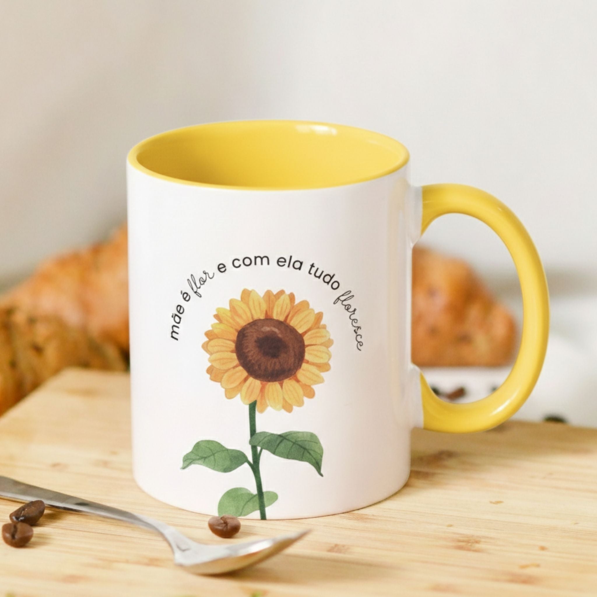 Caneca Dia da Mãe - "Mãe é Flor e com ela tudo Floresce" | Edição Floral