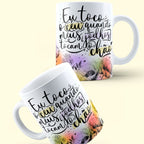 Caneca "Eu toco os céus quando meus joelhos tocam o chão"  | Presente de Fé