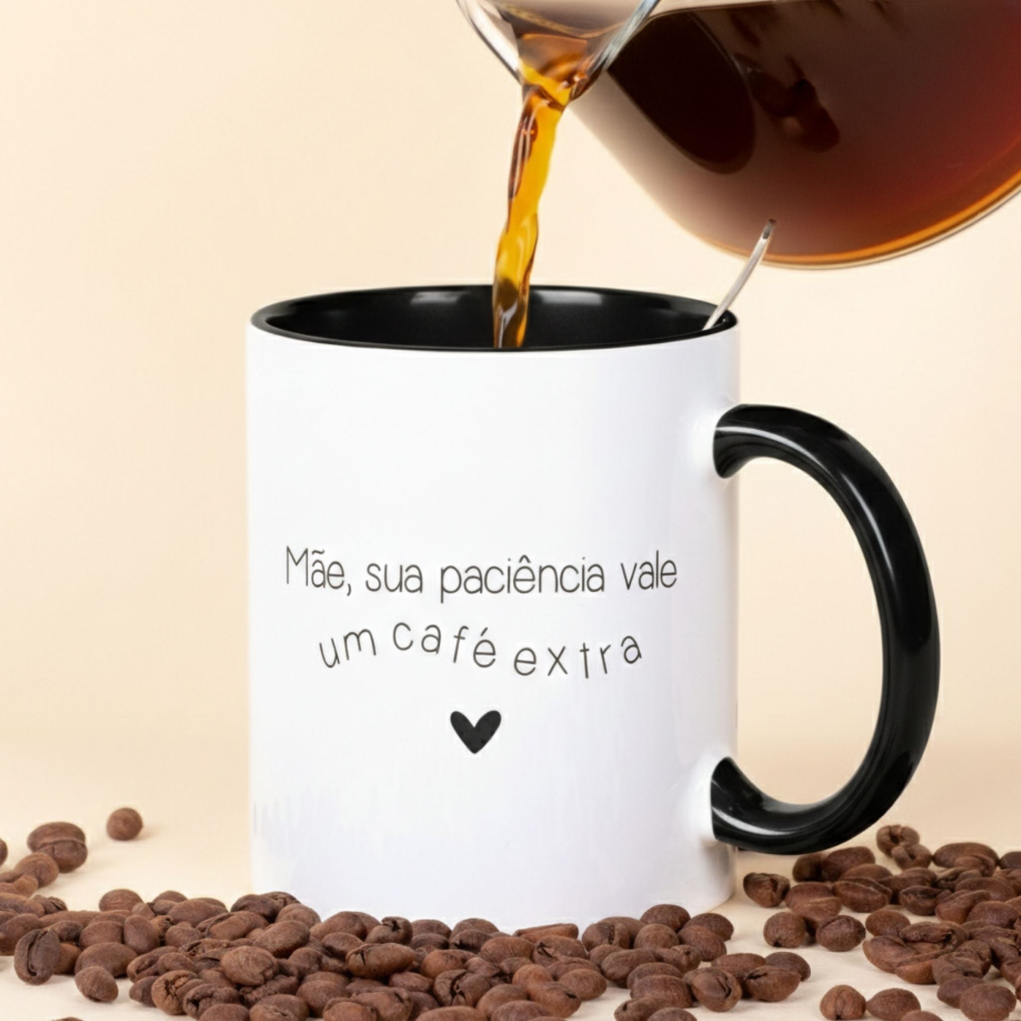 Caneca Dia da Mãe - "Mãe, sua paciência vale um café extra" | Edição Dia da Mãe