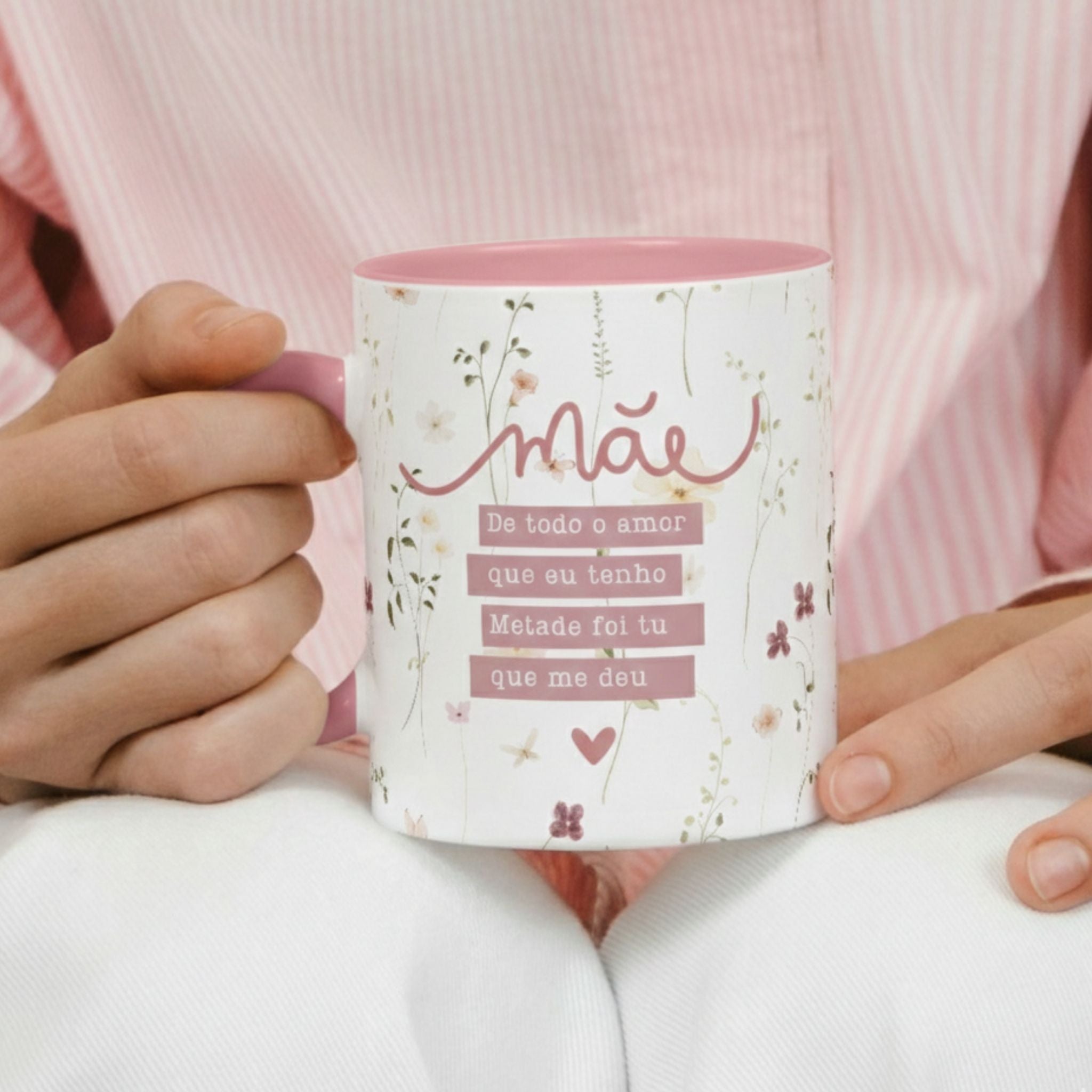 Caneca Dia da Mãe - "Mãe" | Edição Dia da Mãe